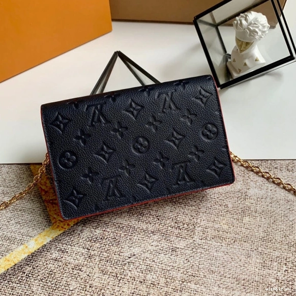WIS VUITTON LOUIS WALLET VAVIN CHAIN 1031